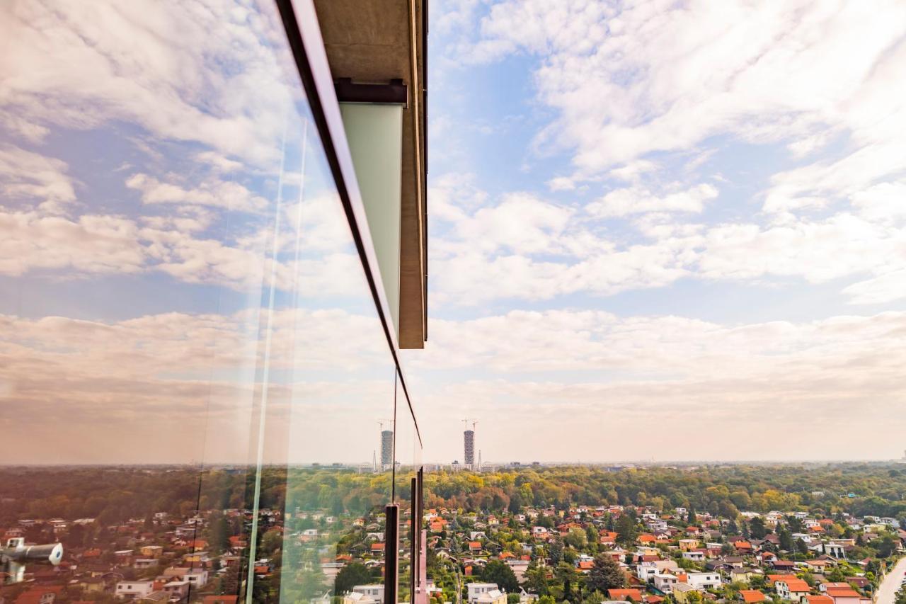 Triiiple Tower Dream Apartments With Rooftop-Summer-Pool เวียนนา ภายนอก รูปภาพ